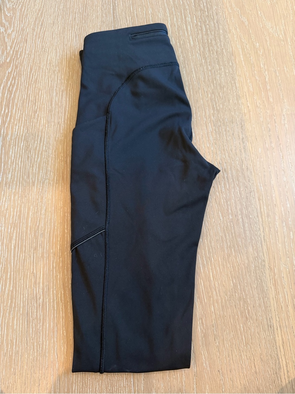 28” Women’s Black Performance Athletic Leggings with Side Pockets